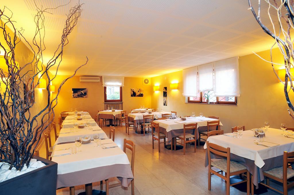 Albergo Croce D'Oro Dolce Ngoại thất bức ảnh